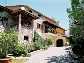 Гостиница Farmhouse in Monte s Maria Tiberina with stables  Монте Санта Мария Тиберина